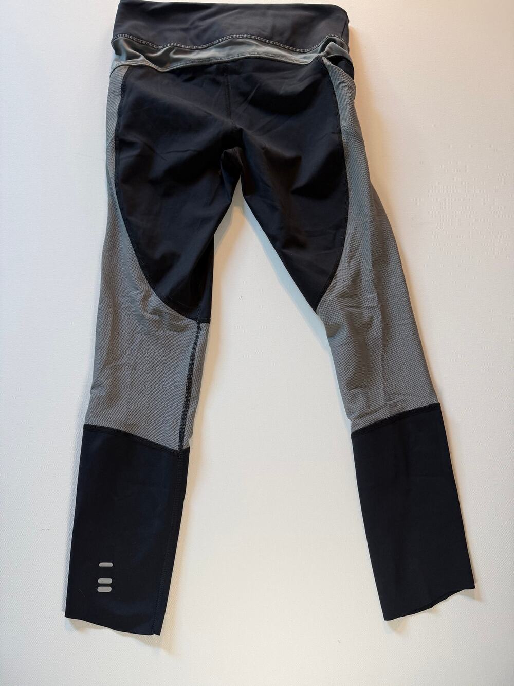 Under Armour SpeedPocket Run Crop Leggings Black Gray S